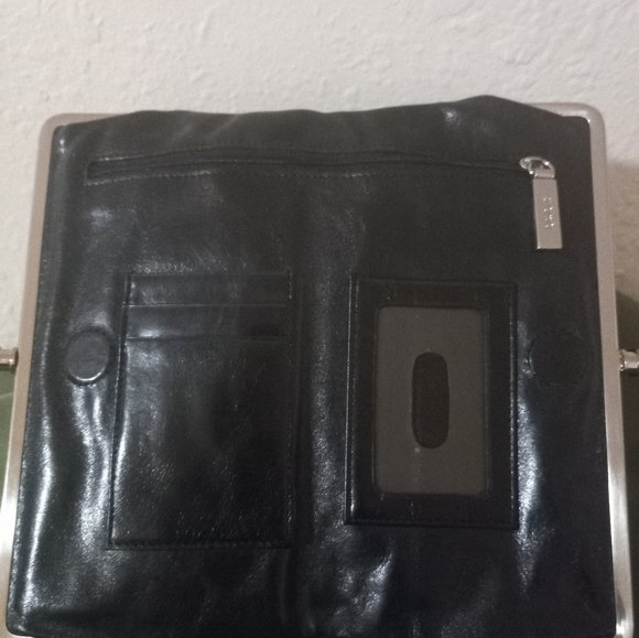 Hobo brand black two sectioned Clutch leather wallet - Picture 3 of 3